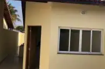 Linda casa localizada no bairro bopiranga - lado praia