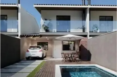 Linda casa localizada no bairro suarão - lado praia.