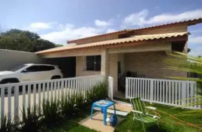 Linda casa localizada no bairro luizamar mirim - lado praia