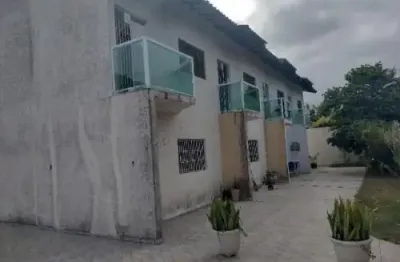 Excelente casa localizada no bairro bopiranga - lado praia.