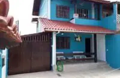 Belíssima casa localizada no bairro bopiranga - lado praia.