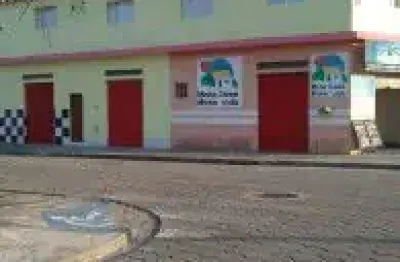 Salas comerciais no campo elísios em itanhaém, ficando frente a pista em rua asfaltada.