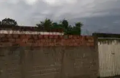 Excelente casa localizada no bairro estância são jose, em peruíbe.