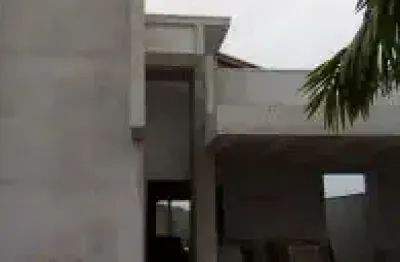 Casa em condomínio localizada no bairro flora rica 1 em, peruíbe - lado praia.