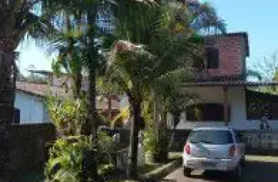 Excelente casa localizada no bairro jardim marambá 2, em itanhaém.