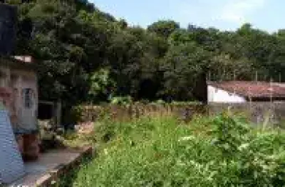 Terreno no bairro jardim diplomata, em itanhaém.  localizado no lado praia em rua de terra.