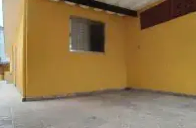 Ótima casa no balneário gaivota em itanhaém - lado praia, em rua calçada. possui lavanderia coberta, poço semi-artesiano e churrasqueira .