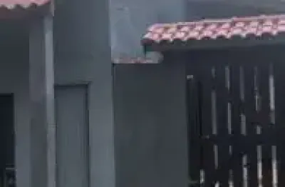 Excelente casa localizada no bairro são fernando em itanhaém.