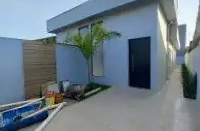 Excelente casa no bairro são fernando, em itanhaém - localizada lado praia em rua calçada.