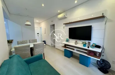 Apartamento á venda com 1 suíte e vaga demarcada em Santos-SP