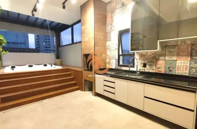 Cobertura reformada á venda com 03 quartos e vista mar na pompeia em santos - sp