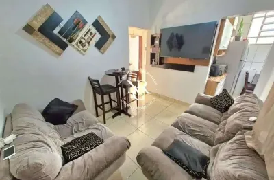 Apartamento á venda com 2 quartos, vista para o mar, no Embaré em Santos