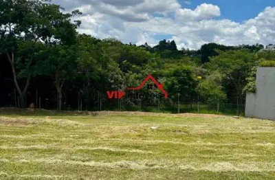 Belíssimo Terreno com 800m² no Condomínio Residencial Terras Alvorada