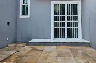 Casa com 2 quartos à venda na Rua O, 421, Loteamento Parque Montenegro II, Fortaleza, 91 m2 por R$ 275.000
