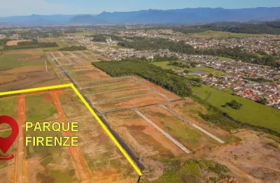 Terreno à venda na Avenida Vante Rováris, Santa Luzia, Criciúma