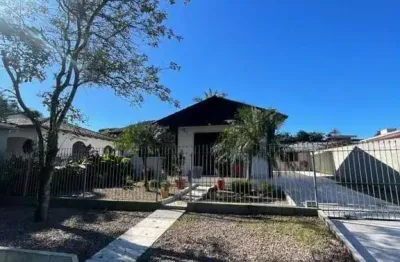 Casa para venda em criciúma, pinheirinho, 4 dormitórios, 1 suíte, 3 banheiros
