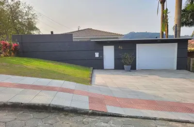 Casa com piscina a venda no bairro ceará em criciúma.