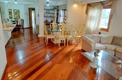 Apartamento grande próximo a praça do congresso em criciuma