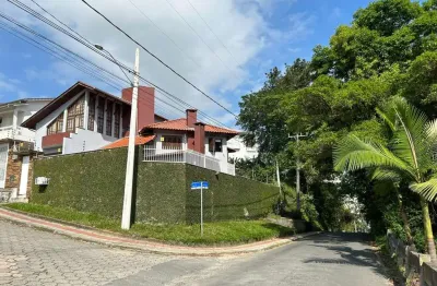 Casa para venda em criciúma, lote seis, 3 dormitórios, 1 suíte, 5 banheiros, 2 vagas