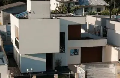 Casa para venda em criciúma, pinheirinho, 3 dormitórios, 1 suíte, 4 banheiros, 4 vagas