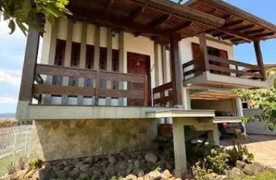 Casa para Venda em Criciúma, Pinheirinho, 5 dormitórios, 1 suíte, 5 banheiros, 2 vagas