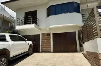 Casa para Venda em Criciúma, Jardim Angelica, 4 dormitórios, 1 suíte, 4 banheiros, 4 vagas
