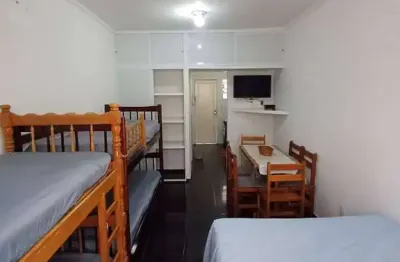 Linda kitnet na vila mirim próximo a praia imperdível