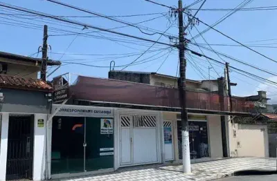 Sobrado com loja na frente à venda na tupi, excelente localização.