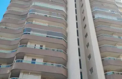 Apartamento na vila tupi com varanda ampla e vista mar com 2 dormitorios