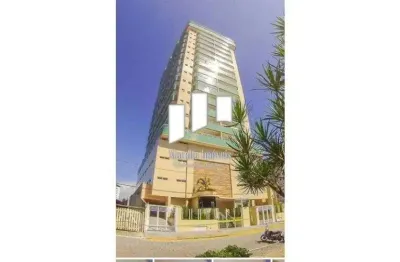 Amplo apartamento à 3 quadras da praia na guilhermina em praia grande - sp.