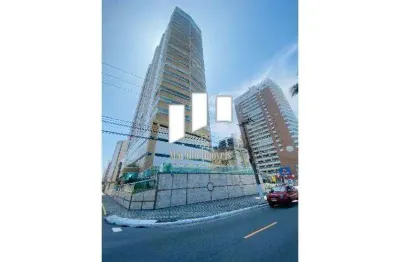 Apartamento com sacada gourtmet com vista para o mar em praia grande sp.