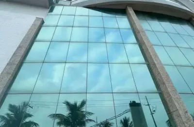 Apartamento em frente a praia no caiçara, praia grande sp.