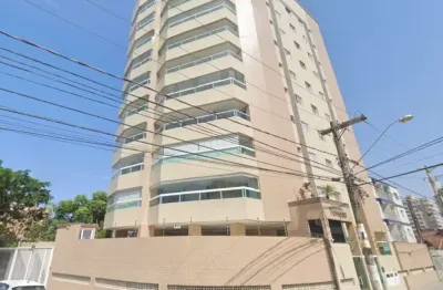 Apartamento com sacada gourmet na ocian em praia grande.