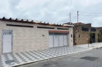 Casa com 5 quartos à venda na rua franklin alves de moura, 910, vila antártica, praia grande por r$ 585.000