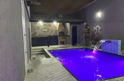 Casa de 2 dormitórios em condomínio com piscina em praia grande sp