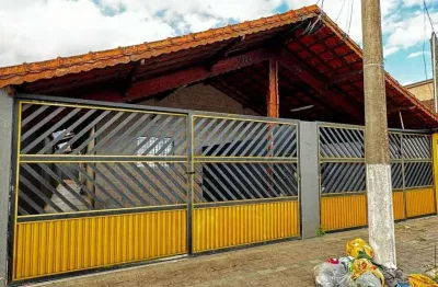 Imperdível casa à venda em praia grande-sp, bairro maracanã  2 quartos, 1 suíte, 2 banheiros, 2 vagas de garagem  75m²