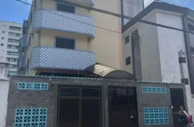 Apartamento térreo com quintal na guilhermina em praia grande sp