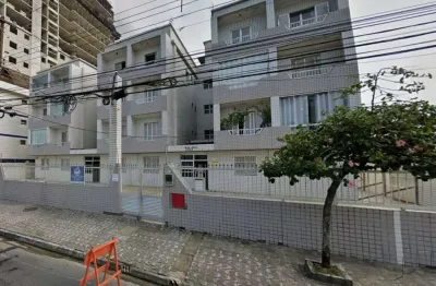 Ampla kitnete frente ao mar em praia grande s. paulo.