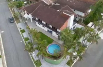Imperdível casa à venda em praia grande-sp, bairro flórida: 4 quartos, 3 suítes, 6 banheiros, 331,67m².