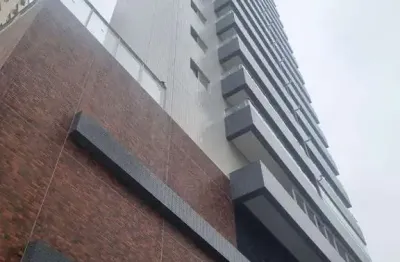 Apartamento decorado de 2 suítes em guilhermina, praia grande-sp! 78,90 m², 1 vaga de garagem - confira já!