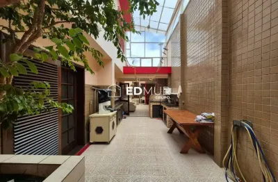 Casa com 6 quartos à venda no Jardim Santo Antônio, Santo André  por R$ 1.383.000