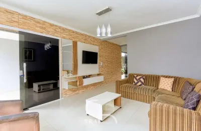 Casa com 3 quartos à venda na Rua Reinaldo Stocco, 546, Pinheirinho, Curitiba