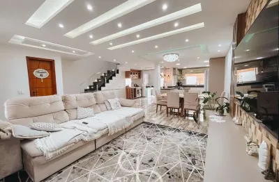 Casa com 3 quartos para alugar na Rua Cesário Kuroski, 187, Cidade Industrial, Curitiba