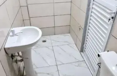 Kitnet com 1 quarto, 1 vaga privativa e bem localizado na vila real em bc