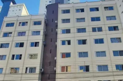 Apartamento com 2 quartos para alugar na Rua 3146, 44, Centro, Balneário Camboriú