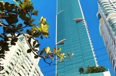 Apartamento de luxo frente-mar - 4 suítes, 4 vagas e 194 m² a 10m da praia de bc