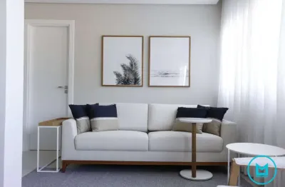 Apartamento amplo a apenas 30 metros do mar com 3 dormitórios e 2 vagas