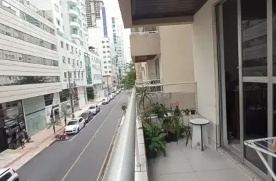 Apartamento mobiliado 3 dormitórios | 102m² | no centro de balneário camboriú