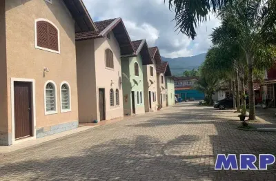 Casa em ubatuba, 300 metros da praia do do sape, 2 dormitórios, oportunidade!!!