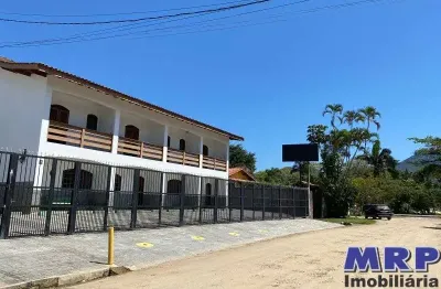 Casa em condomínio à venda. com dois dormitórios. praia da maranduba em ubatuba. aceita financiamento bancário.